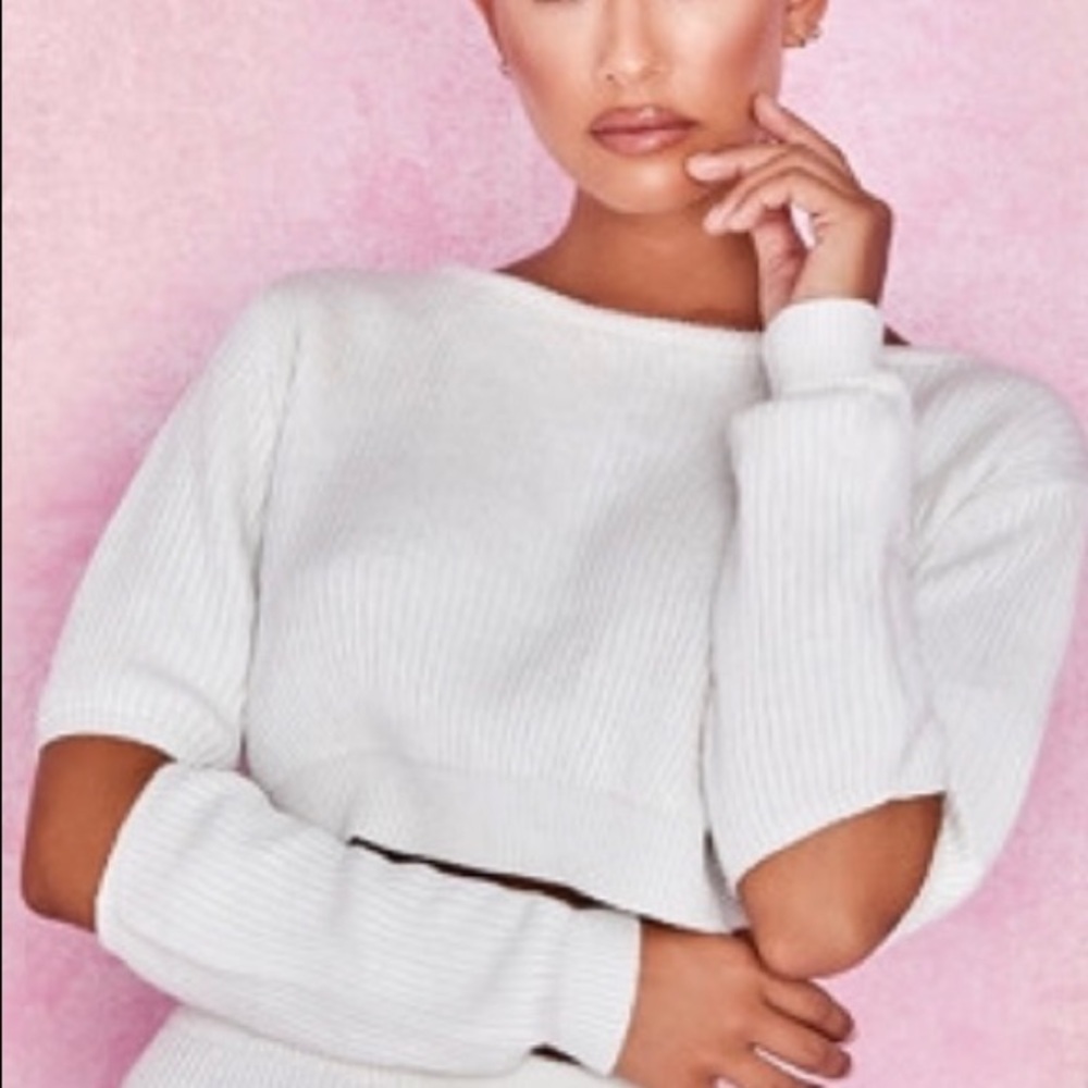 All White House of CB knit set